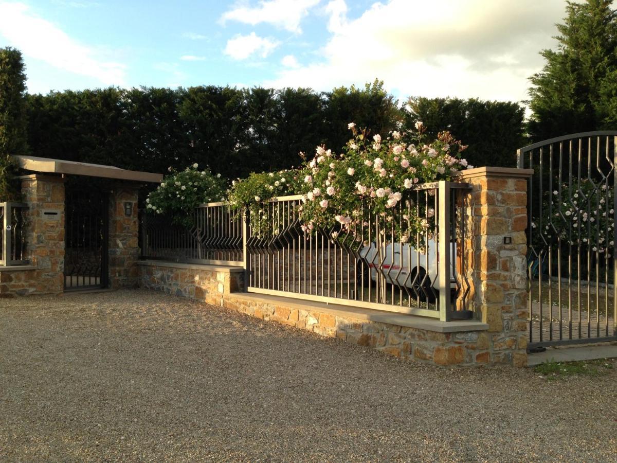 Appartamento In Villa Con Piscina - Mhateria Relais Rignano Sull Arno Luaran gambar